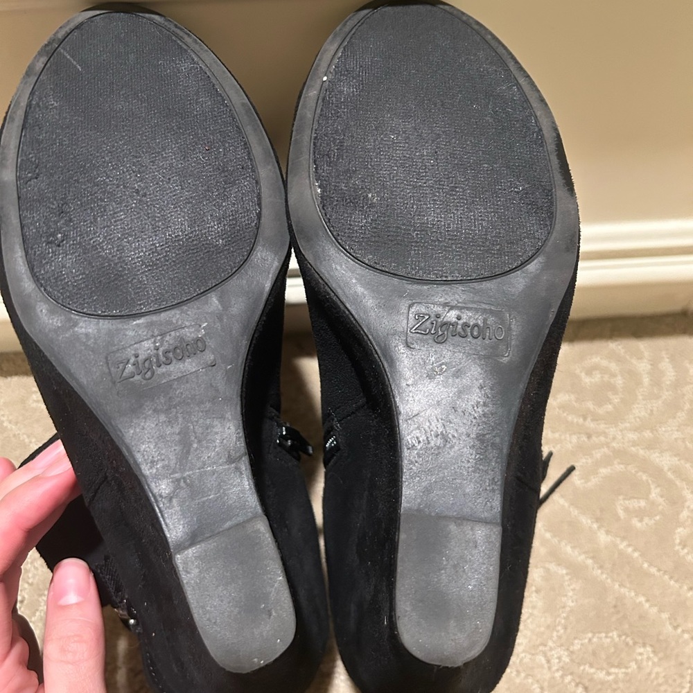 Black suede wedged booties - Picture 3 of 5